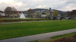 Bad Kissingen - Frnkische Saale mit Blick auf den Rosengarten