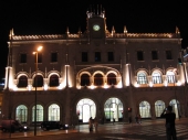 Bahnhof Rossio bei Nacht